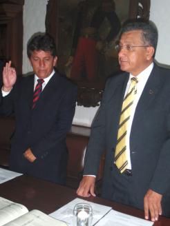 Nuevo decano ciencias contables.JPG